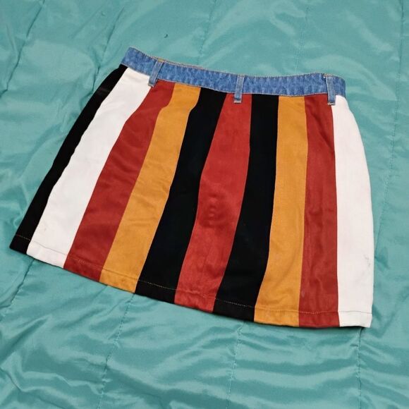 Forever 21 Brand Button Down Skirt - Size: M (0898) - Picture 3 of 4